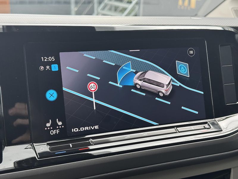 Volkswagen Multivan (2022) T7 2.0TDi Style+, 1.MAJ, DPH   - fotka 33 z 48