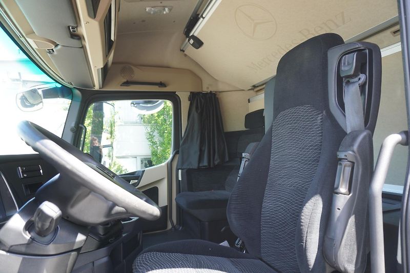Mercedes-Benz Actros (2018) 2542 / GIGA cabin - fotka 14 z 25