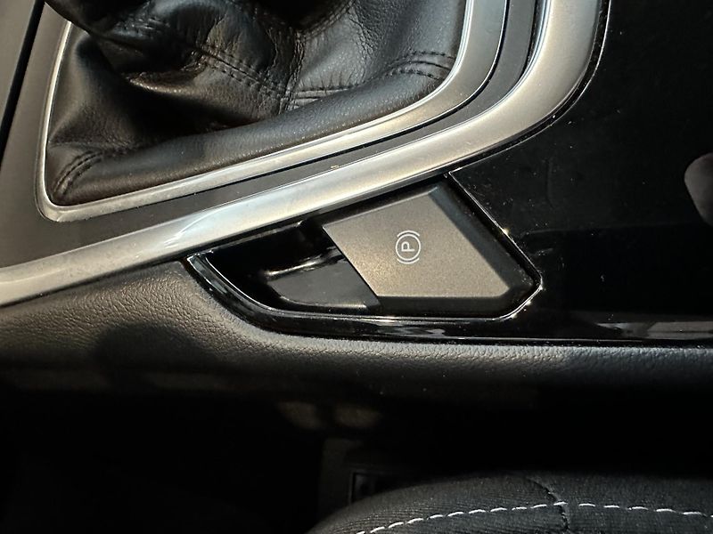 Ford S-MAX Titanium 2.0 EcoBlue 150k man. - fotka 29 z 36