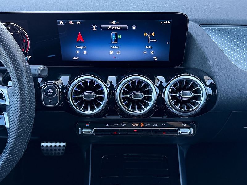 Mercedes-Benz GLA 200 d AMG Style Edition - fotka 19 z 36