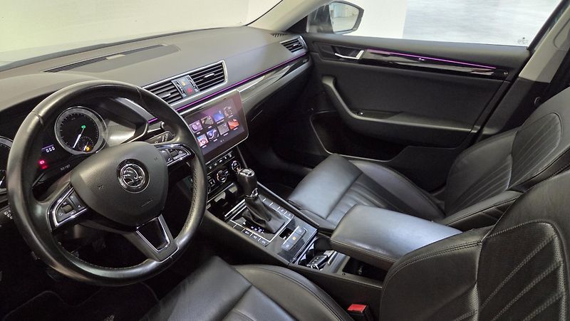 Škoda Superb - fotka 5 z 6