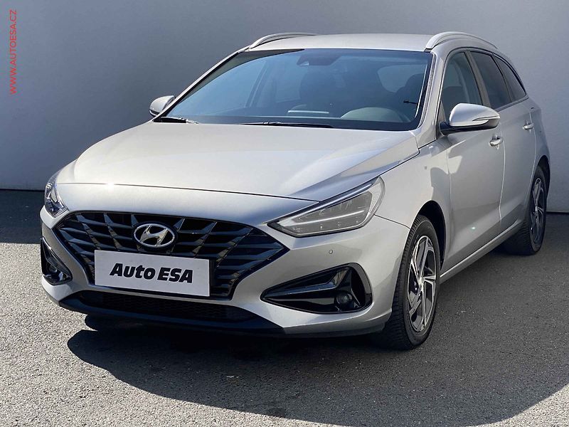 Hyundai i30 (2022) 1.5 i, 1.maj,ČR, Smart - fotka 3 z 17
