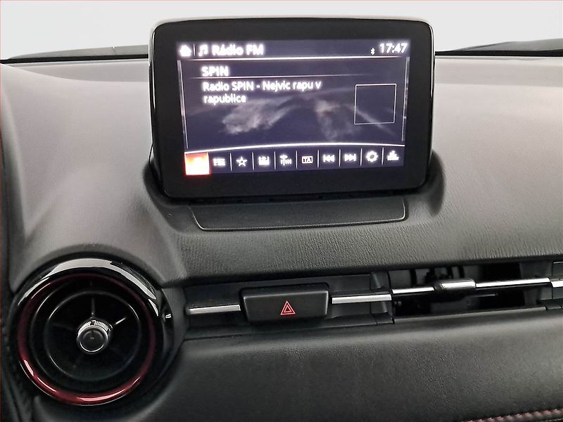 Mazda CX-3 (2018) Revolution 2.0 Skyactiv-G - fotka 12 z 16