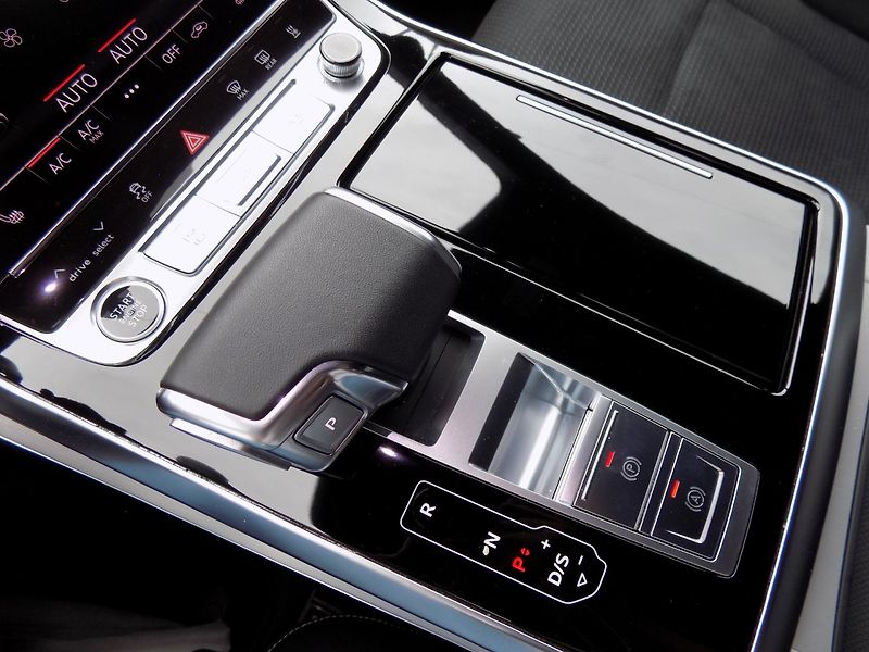Audi Q8 (2024) 50TDI/S-Line/Full-Led/4x4/ - fotka 33 z 42