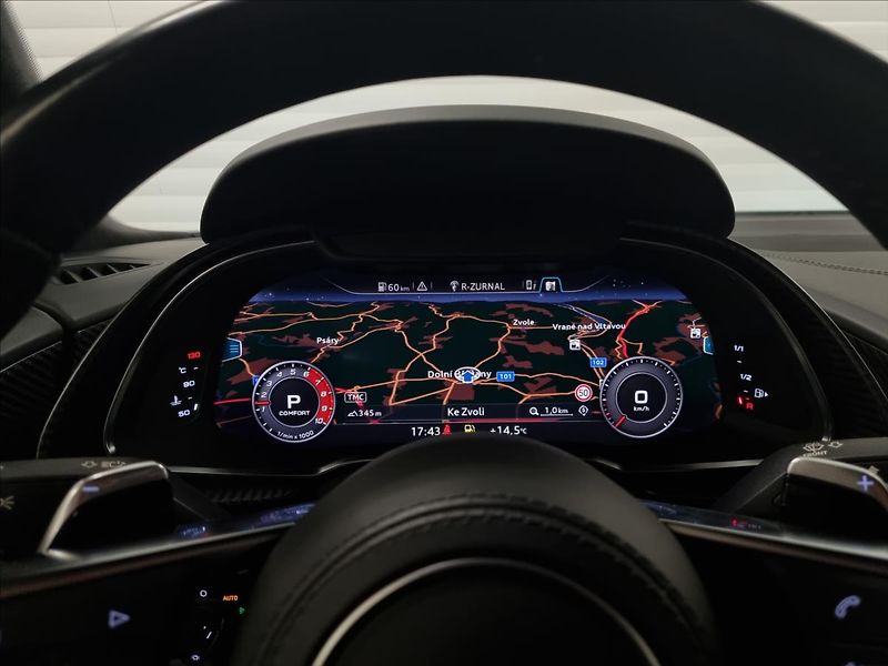 Audi R8 5,2 FSI V10 plus QUATTRO Ceram - fotka 18 z 41