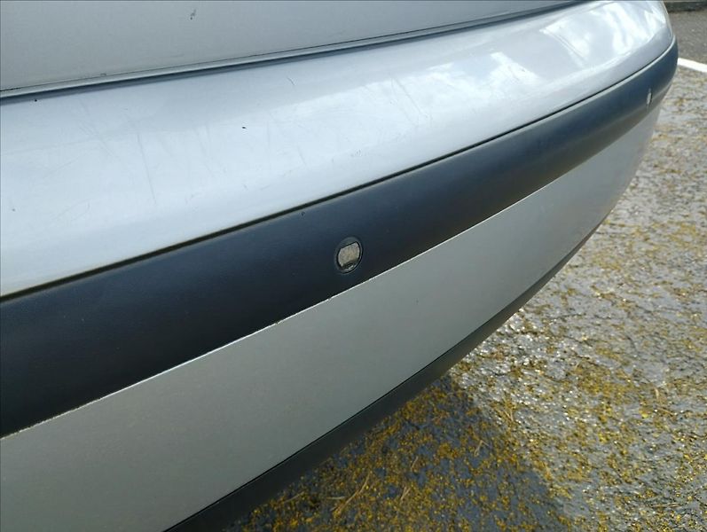 Volkswagen Passat 2,0 85KW - fotka 12 z 20