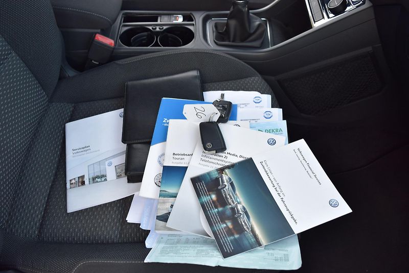 Volkswagen Touran (2017) 1.4TSI 110kw CLBMT NAVI TAŽNÉ - fotka 48 z 48