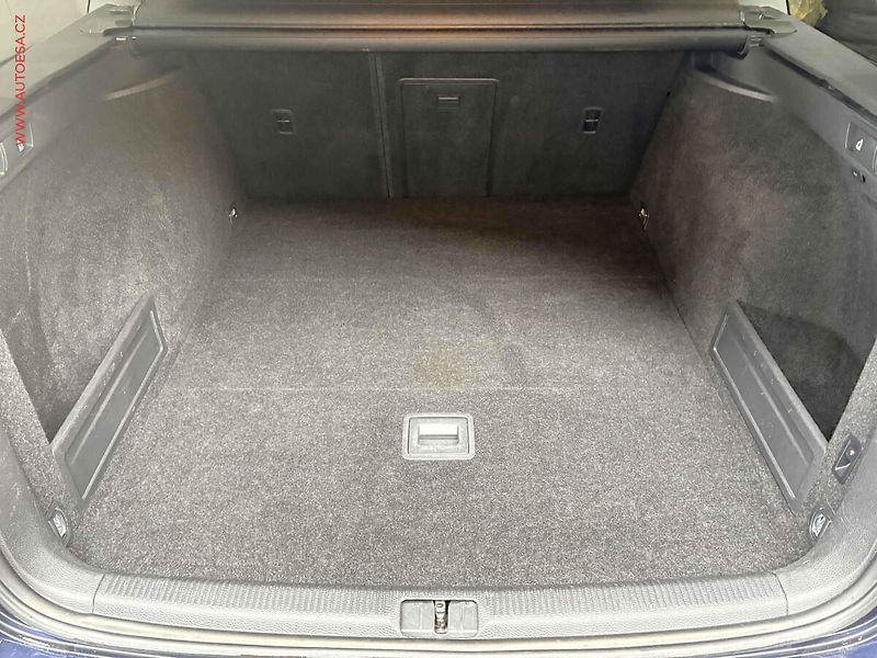 Volkswagen Passat (2014) 1.6 TDI, autoAC, temp - fotka 7 z 18