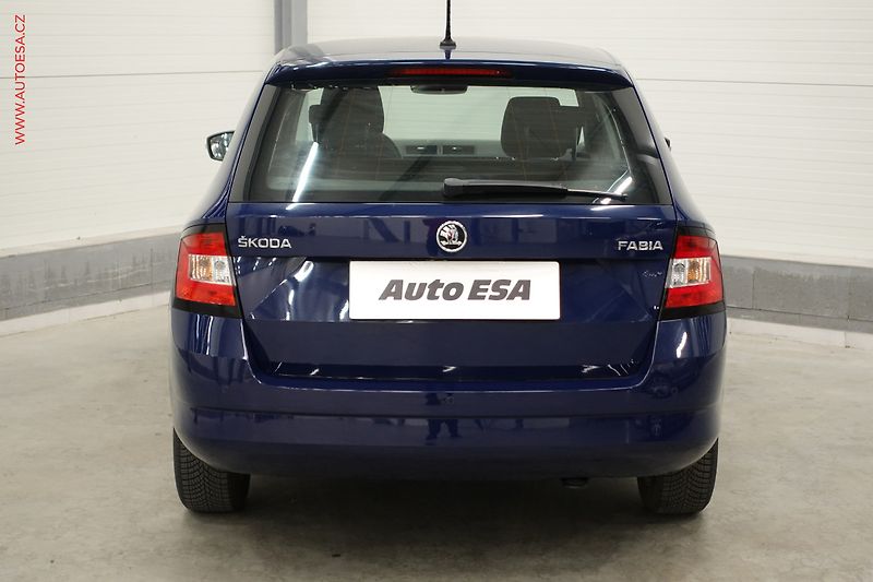 Škoda Fabia (2017) 1.4 TDi, 2.maj,ČR, Style - fotka 5 z 23