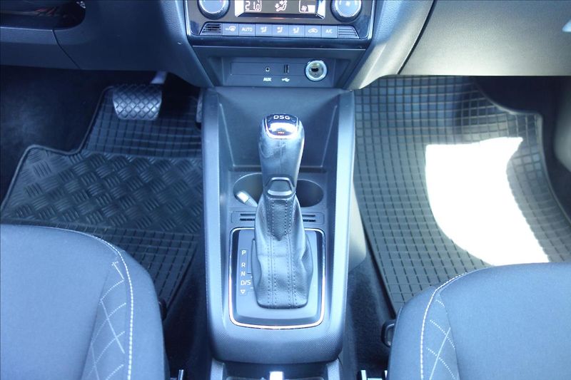 Škoda Fabia 1,2 TSi 81KW, ČR, DSG, STYLE. - fotka 21 z 33
