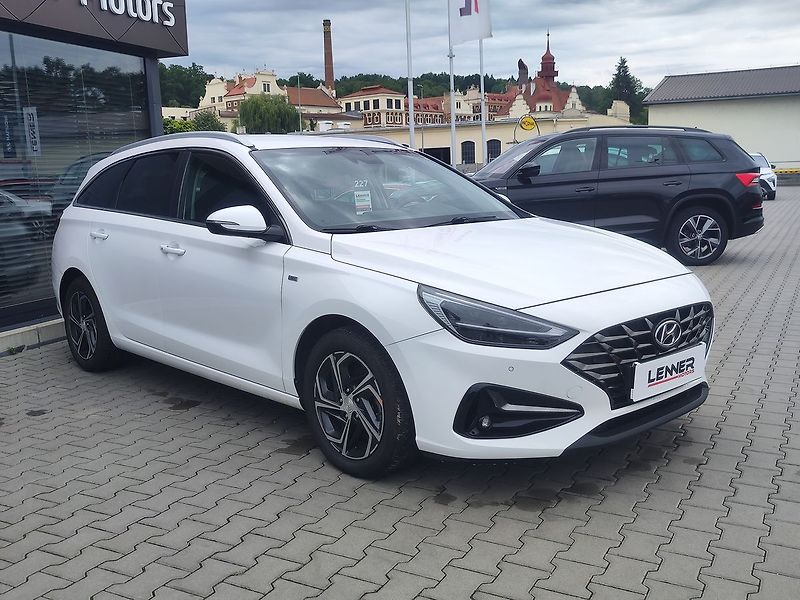 Hyundai i30 1.5 T-GDI/117kW Smart MHEV - fotka 3 z 29