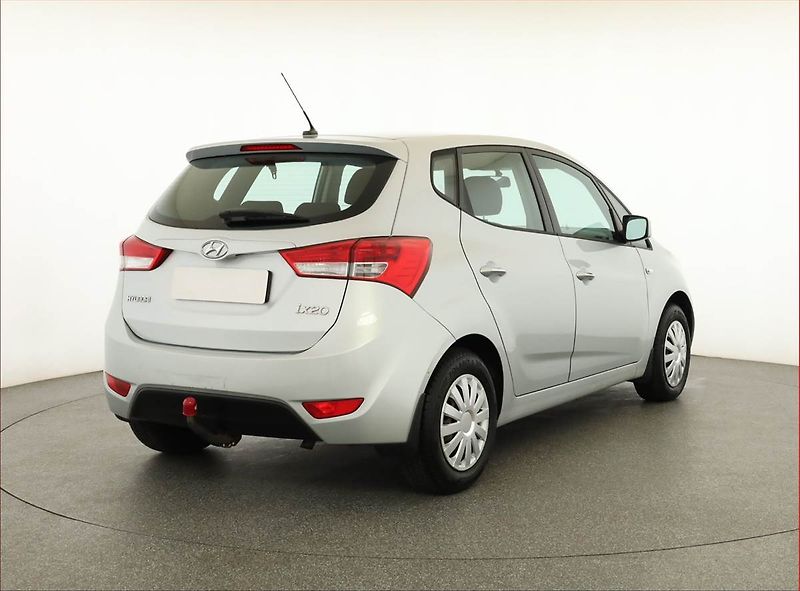 Hyundai ix20 (2011) 1.4 CVVT - fotka 5 z 12