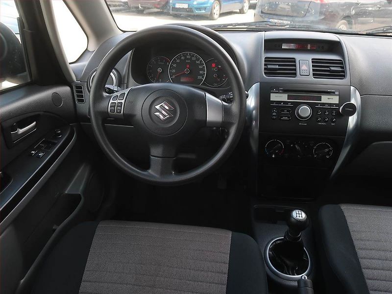 Suzuki SX4 (2009) 1.6 VVT, 4X4, Vyhř. sedaček - fotka 7 z 13
