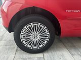Volkswagen Fox 1,2 HTP 54PS  Refresh - náhled 37