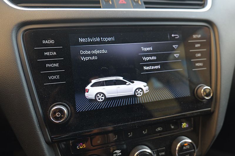 Škoda Octavia TDI 4x4 110kW NezTop Taž Carpl - fotka 31 z 34