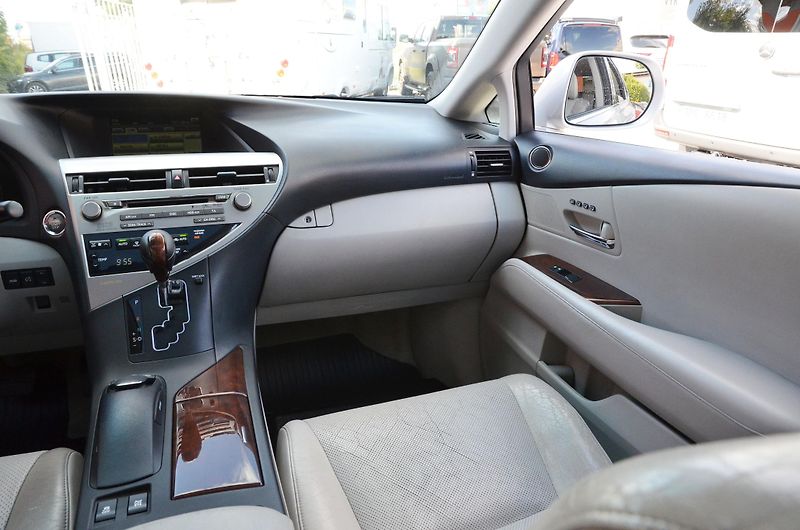 Lexus RX (2010) RX 350 3.5 204kW 4x4 LPG / ČR - fotka 22 z 43