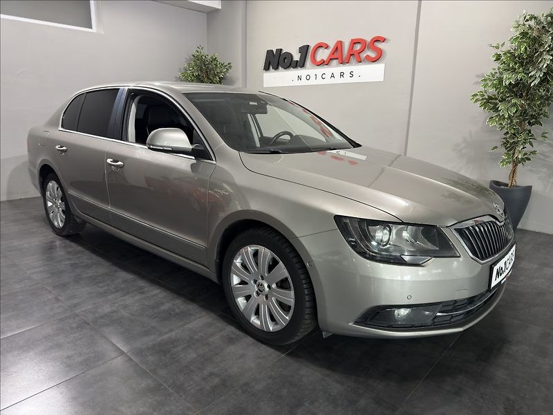 Škoda Superb 3,6   V6 260HP LAURIN WEBASTO - fotka 2 z 37