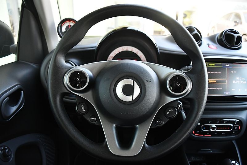 Smart Fortwo EQ - fotka 15 z 25