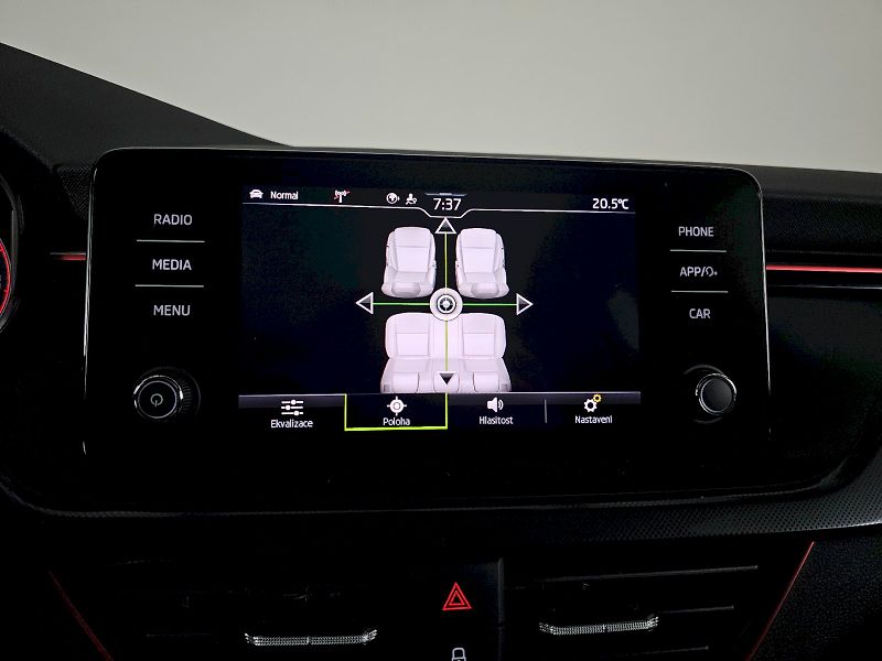 Škoda Kamiq (2023) 1.5TSi DSG 110kW MONTE CARLO - fotka 17 z 35