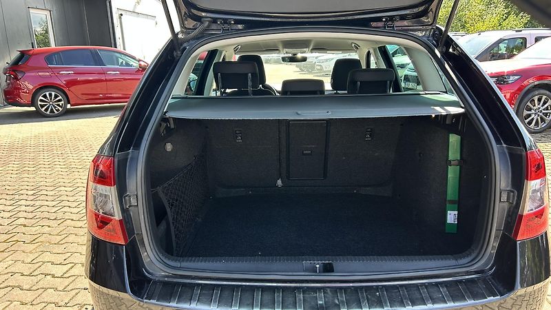 Škoda Octavia 1.5TSI Ambiente 150k 6MT  - fotka 15 z 15