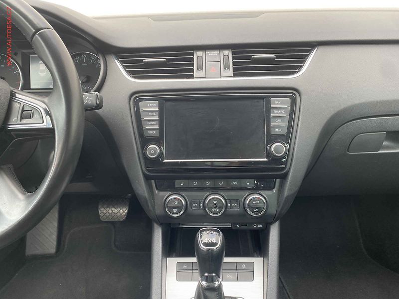 Škoda Octavia (2015) 1.8 TSi 4x4, Elegance, DSG - fotka 12 z 18