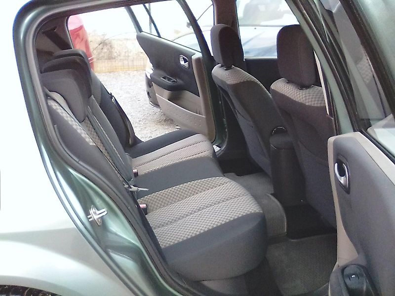 Renault Mégane (2003) 1.6i 16V nové v ČR - fotka 20 z 28