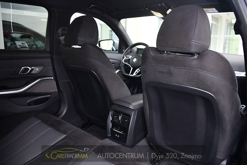 BMW Řada 3 320D xDrive M-SPORT ČR 1.M - fotka 18 z 60
