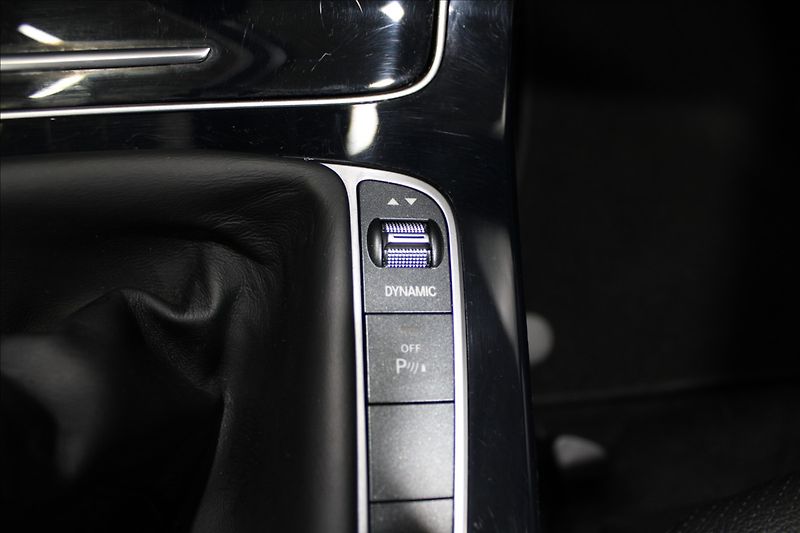 Mercedes-Benz Třídy C 1,6 200d AMG line - fotka 30 z 35