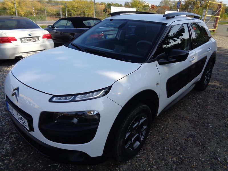 Citroën C4 1,2 - fotka 2 z 15