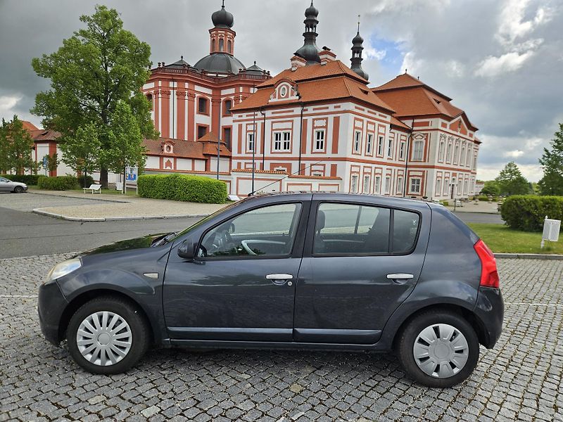 Dacia Sandero (2008) 1.6 16v, PĚKNÝ STAV,  SPLÁTKY  - fotka 10 z 23