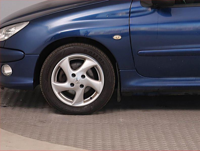 Peugeot 206 (2006) 1.6 16V, Serv.kniha, po STK - fotka 14 z 14