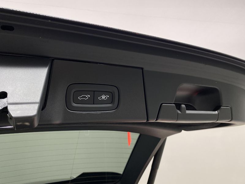 Volvo V90 CC B5 AWD BRIGHT PLUS AUT - fotka 34 z 63