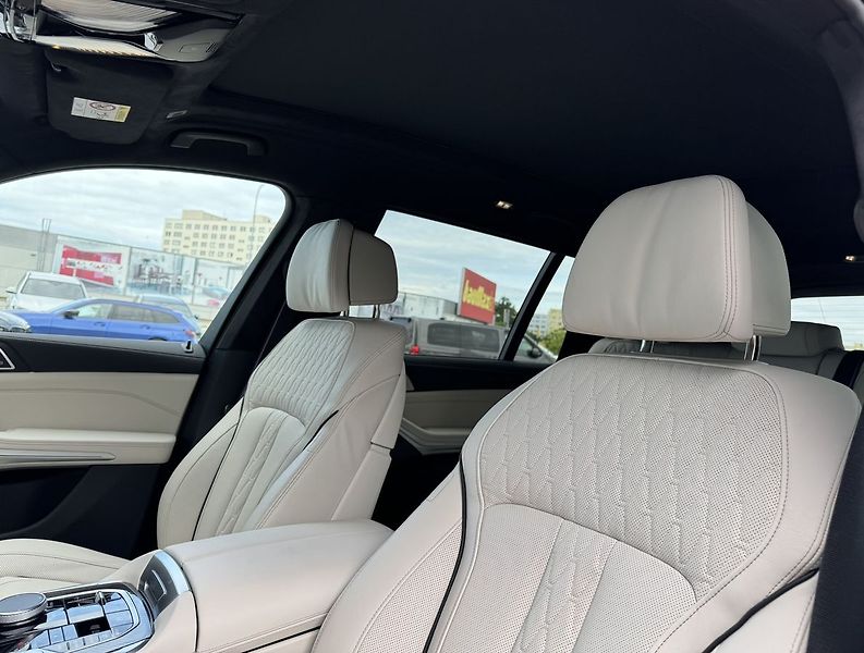 BMW X7 xDrive 40d - fotka 16 z 24