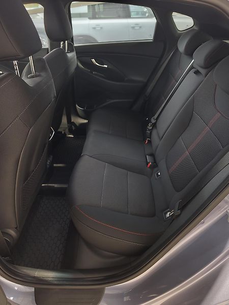 Hyundai i30 (2024) 1.0T-GDi 74kW N-line AT - fotka 8 z 21