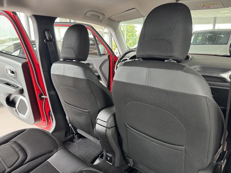 Jeep Renegade 2,0M-Jet 4WD*AUT*KeyLess*Navi - fotka 16 z 32