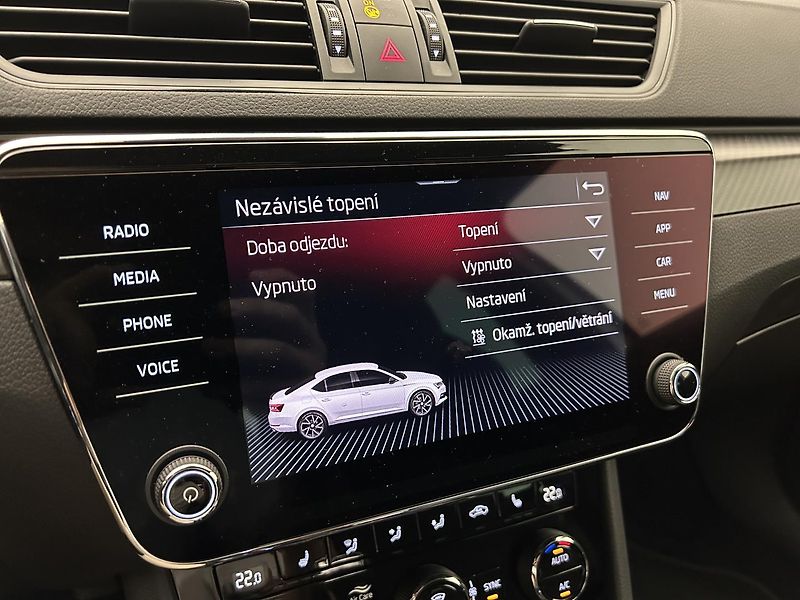 Škoda Superb 2.0 TDI 4x4 SportLine - fotka 18 z 31