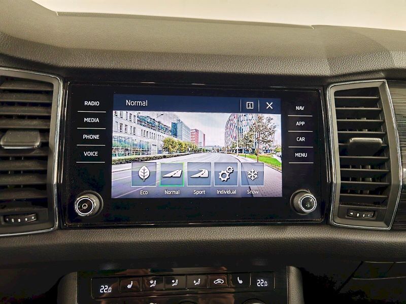 Škoda Kodiaq (2019) 2.0 TSI 140 kW DSG 4x4 Style - fotka 16 z 33
