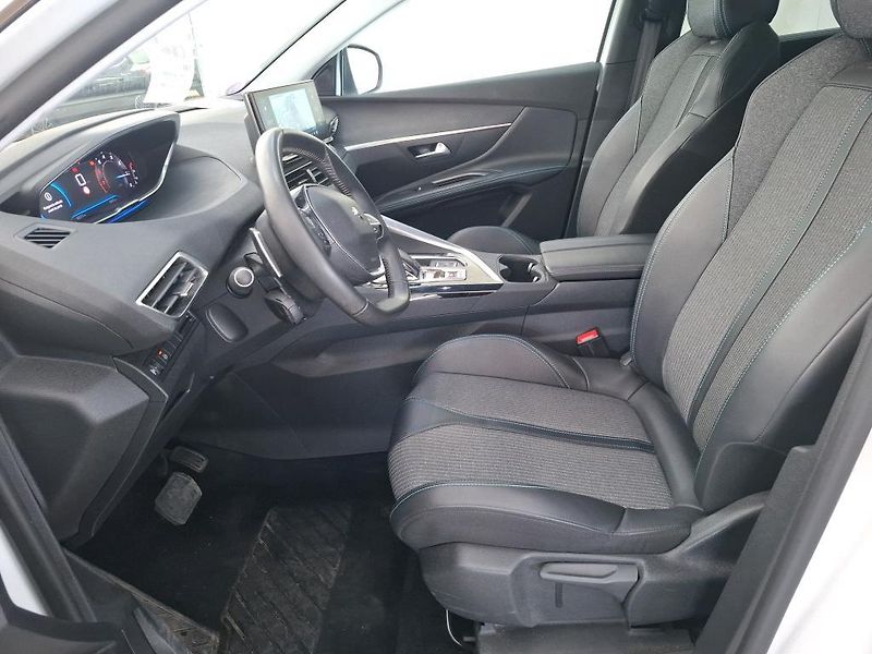 Peugeot 5008 1,2PT EAT8 ALLURE - fotka 6 z 9