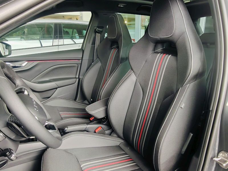 Škoda Kamiq (2025) 1,5 TSI 110 kW Monte Carlo DSG - fotka 10 z 26