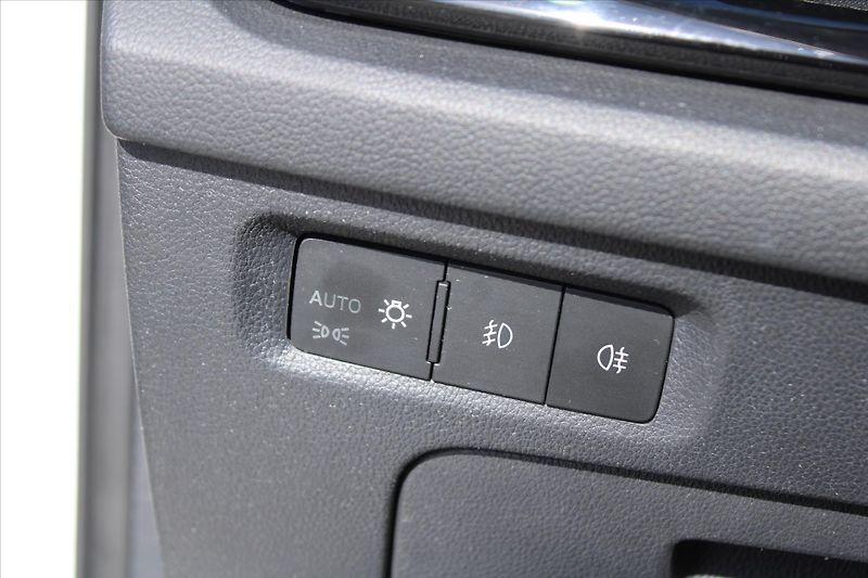 Škoda Octavia 2.0TDI STYLE DPH 1.MAJ ČR. - fotka 16 z 24