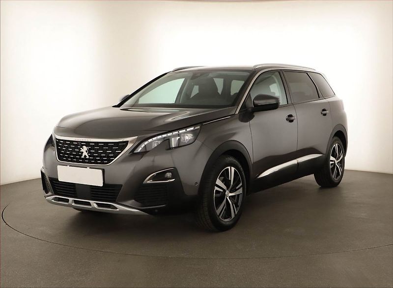 Peugeot 5008 (2020) 1.5 BlueHDi, 7 míst, Kůže - fotka 2 z 16
