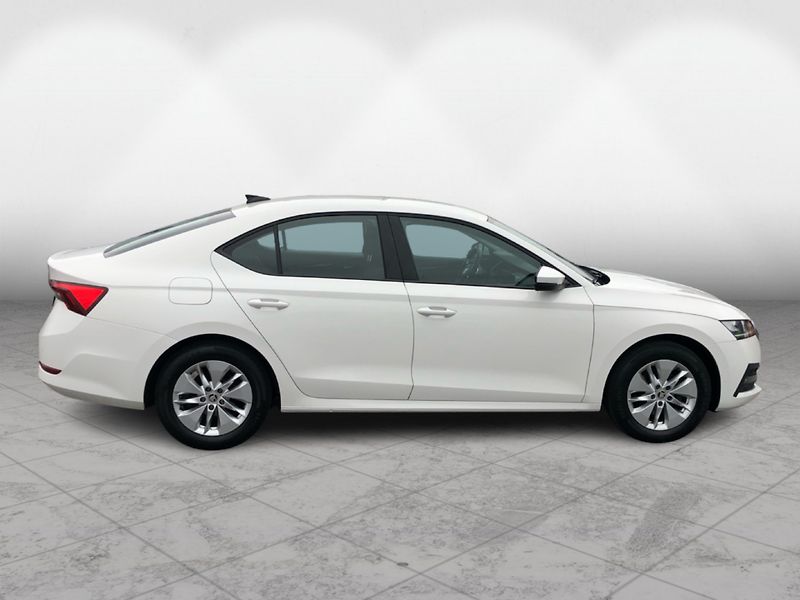 Škoda Octavia 2,0TDi 85kW AMBITION PLUS - fotka 8 z 28