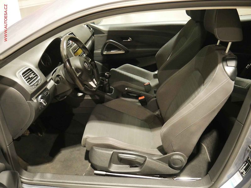 Volkswagen Scirocco (2009) 1.4 TSI, 2.maj, Klima - fotka 9 z 16
