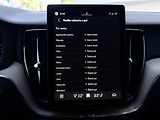 Volvo XC60 B5 AWD PLUS DARK // REZERVACE  - náhled 43