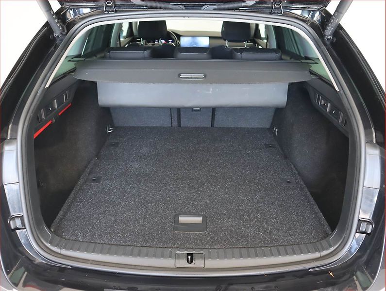 Škoda Octavia (2023) Style 2.0 TDI, Automat - fotka 14 z 24