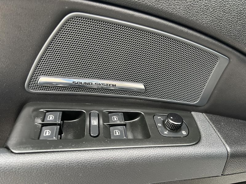 Škoda Superb 2.0TDi 125kw DSG NAVI KŮŽE ALU - fotka 12 z 46