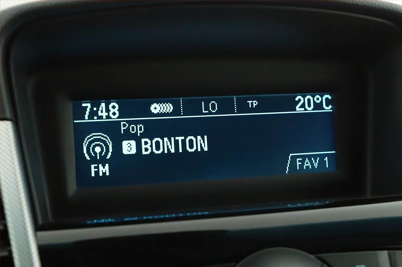 Chevrolet Cruze (2010) 2.0 VCDi, ČR,1.maj - fotka 9 z 15
