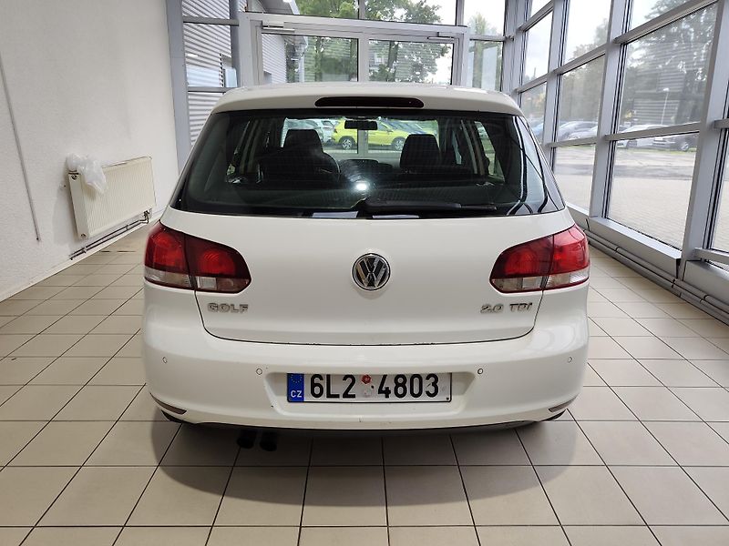 Volkswagen Golf (2009) 2.0TDi 103kW Highline ČR - fotka 3 z 20