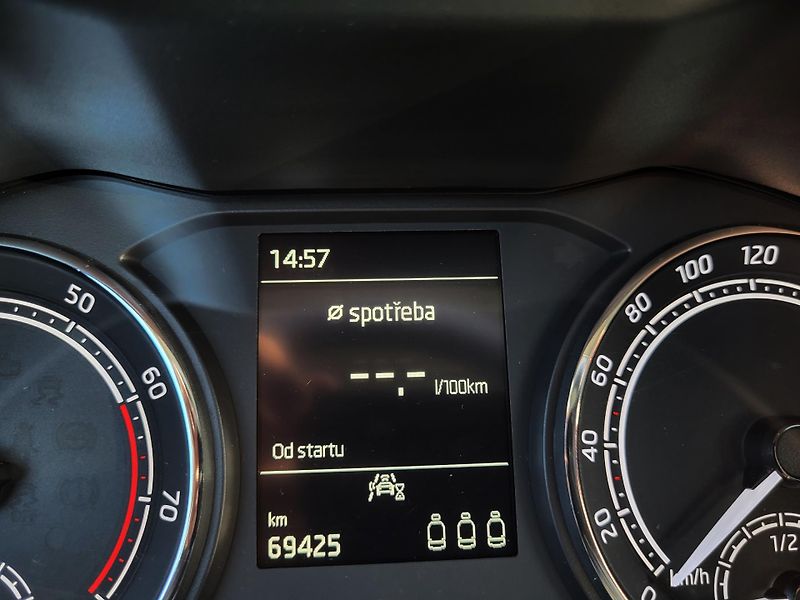 Škoda Scala 1.5 TSI 110kW AMBITION *ČR - fotka 11 z 46