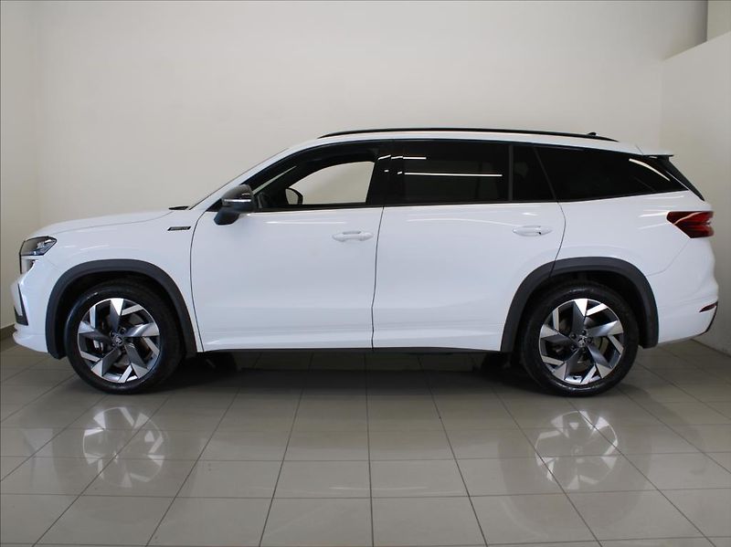 Škoda Kodiaq 2,0 TDI 4x4 Sportline 20tkm.TZ - fotka 5 z 35
